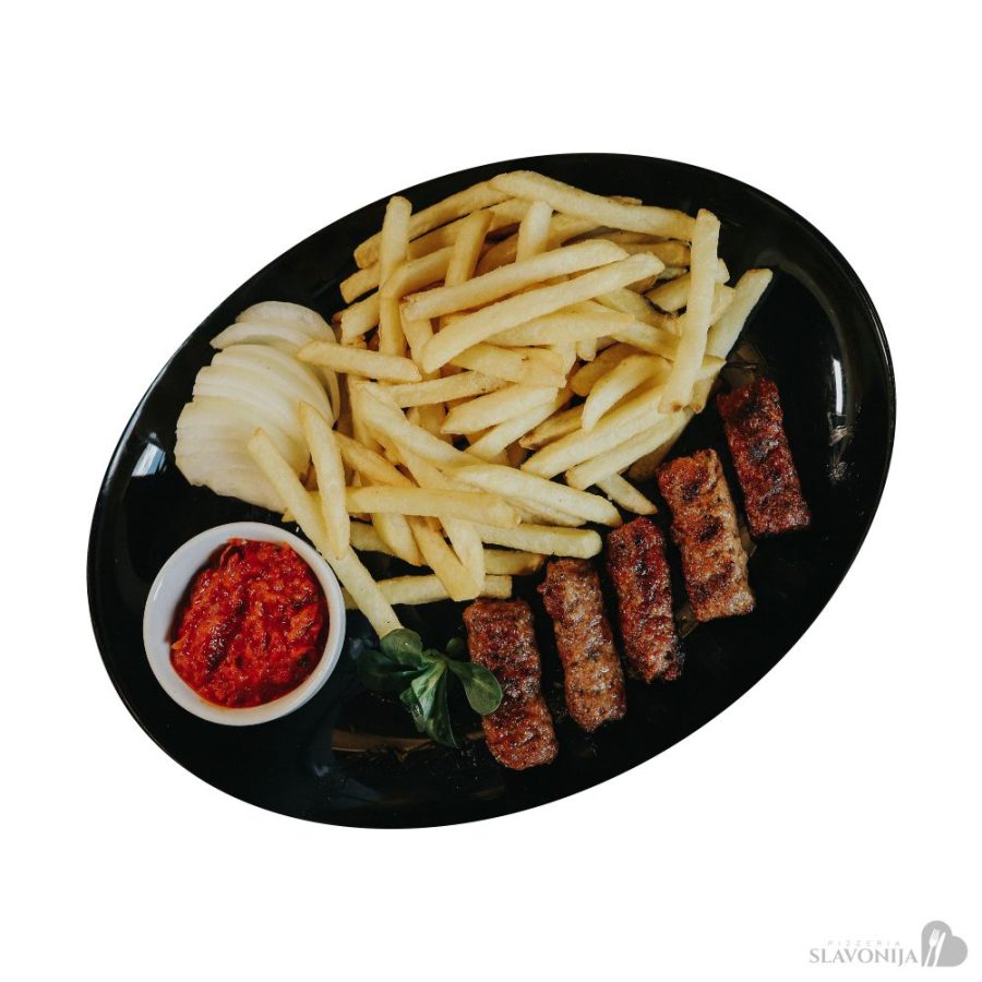 Ćevapi mali i prženi krumpirići